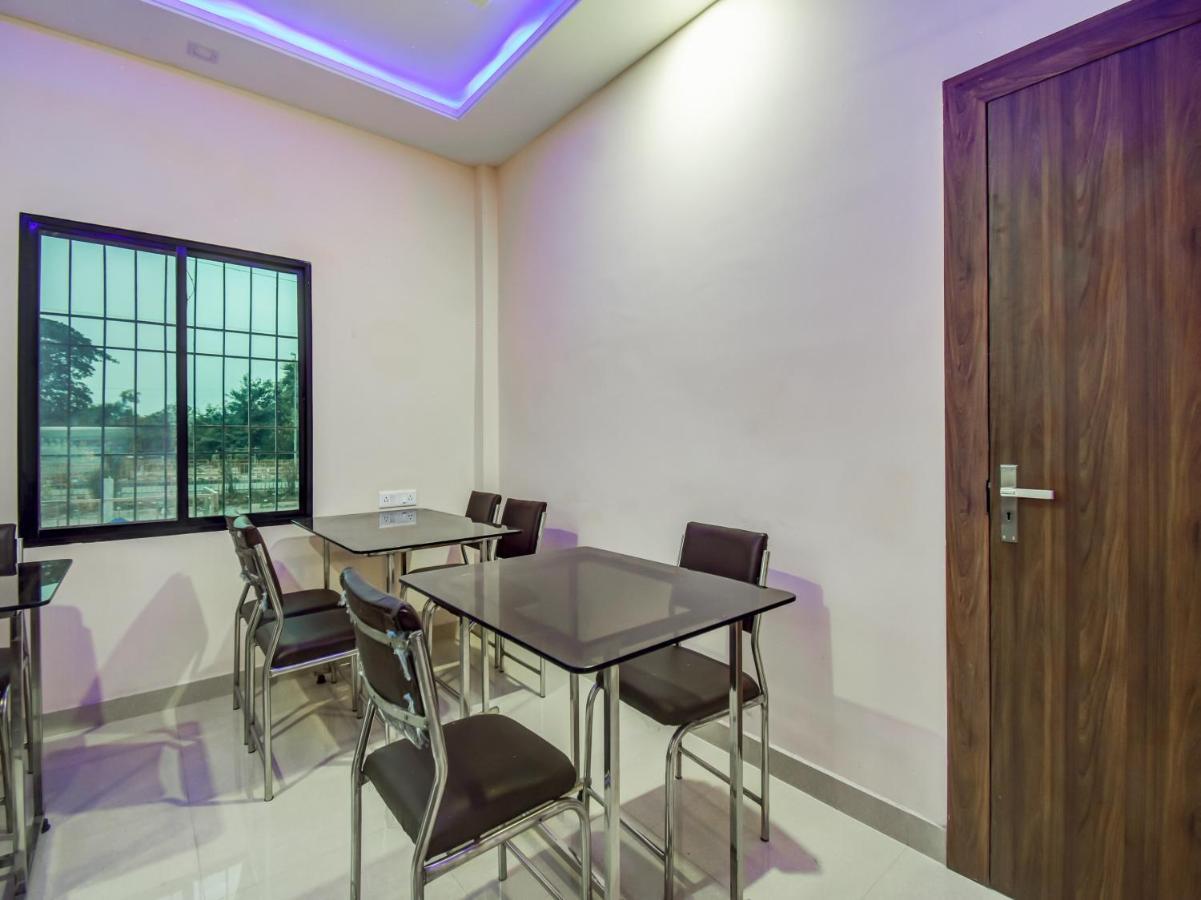 Oyo 79654 Pacific Hotel Jharsuguda Экстерьер фото